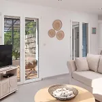 Sea Escape * Brusje